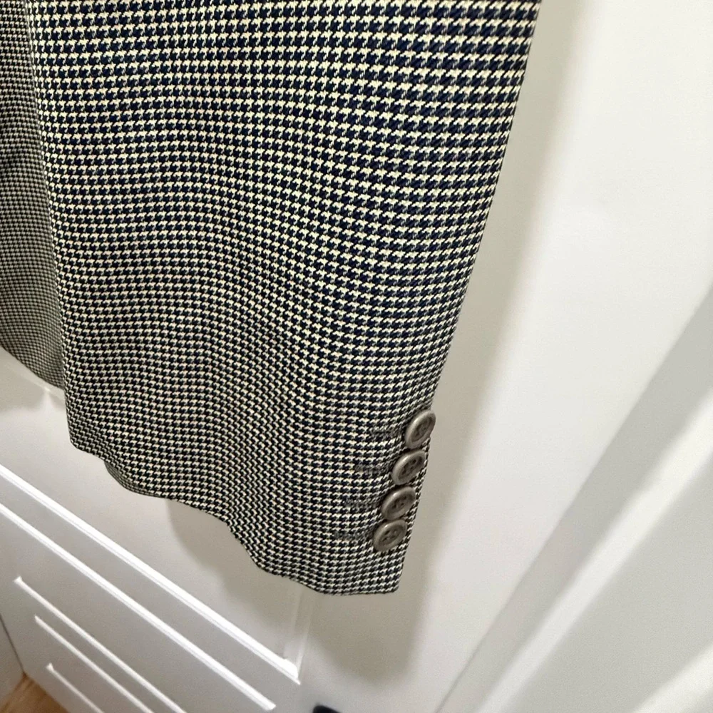 Valentino. Wool Houndstooth Blazer. Black/Cream. 42 Long. Never worn!
